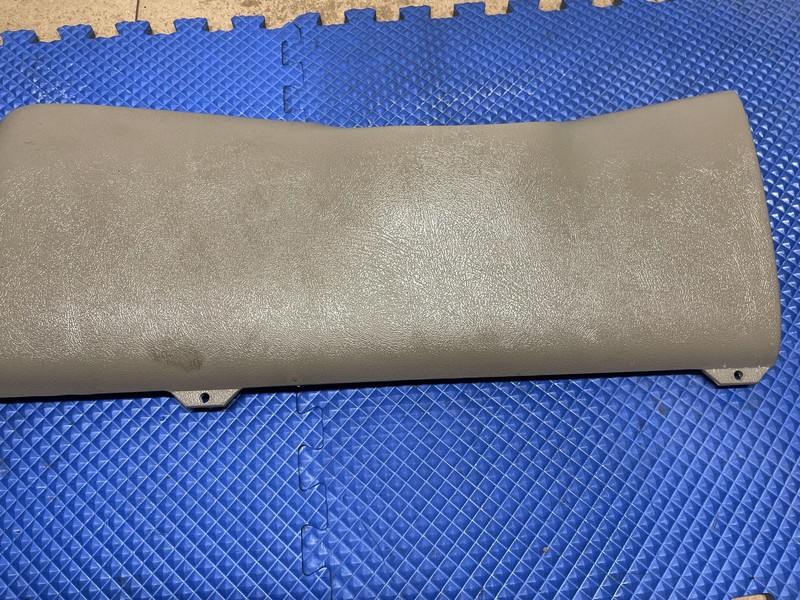 03-06 Chevrolet Silverado Knee Bolster Panel Neutral Oem Tested