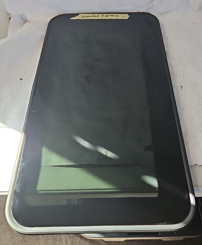 1995 - 2005 Ford Explorer Overhead Ceiling Sun Roof Moon Roof Glass OEM