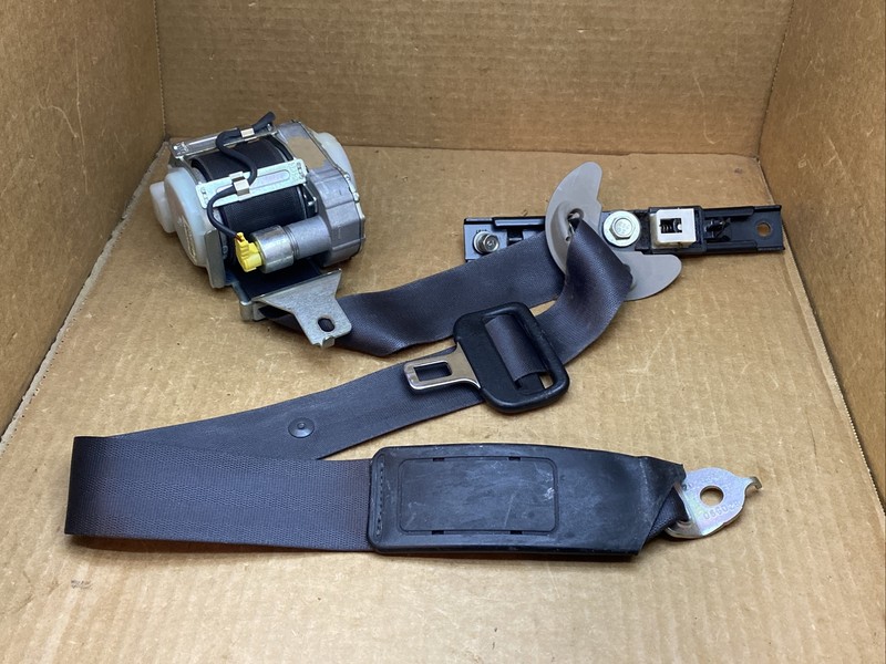 2006-2011 Civic Sedan Front Left Driver Side Seat Belt Seatbelt Retractor Black