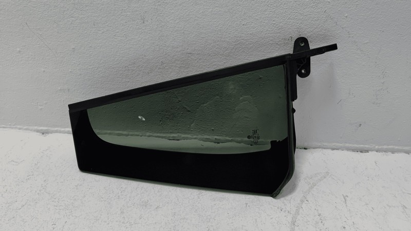 2018-2025 VOLKSWAGEN ATLAS REAR RIGHT PASSENGER SIDE DOOR FIXED WINDOW GLASS OEM