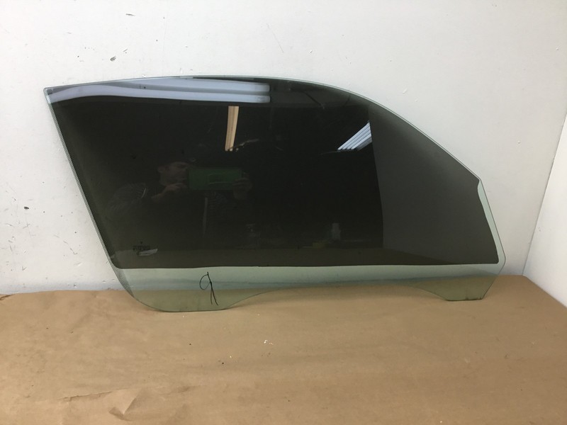 Porsche 911 Turbo 2007 3.6L Front Right Passenger Door Window Glass 05-09 :A
