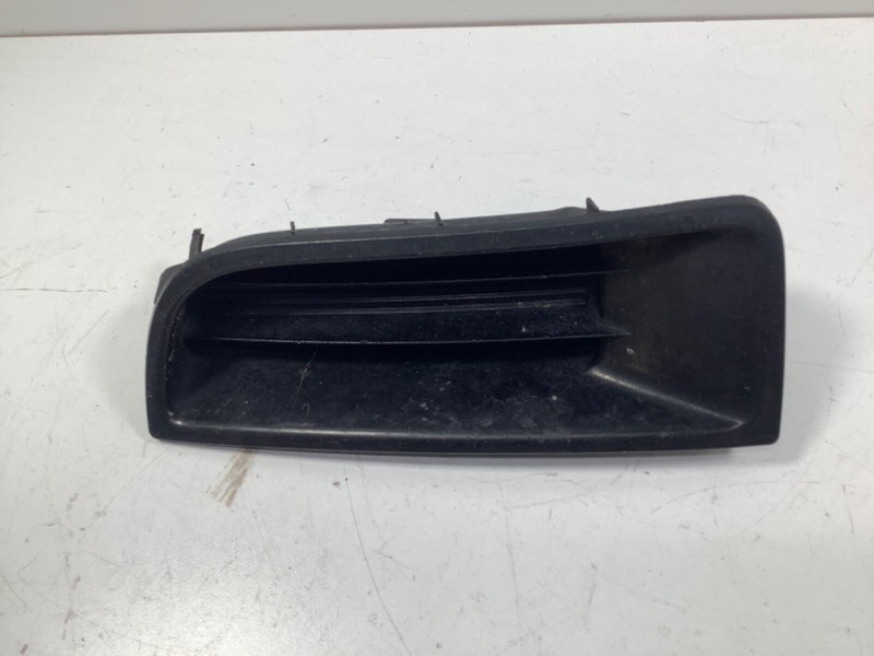 97-01 HONDA PRELUDE LEFT FRONT BUMPER FOG LITE COVER 71107-S30-000 OEM
