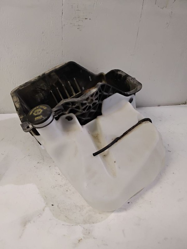 Wash Reservoir Fits 09-14 FORD F150 PICKUP 3554827