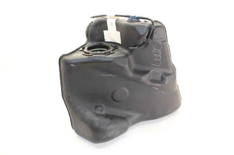 05-13 CORVETTE Passenger Right Side Fuel Tank 10310017