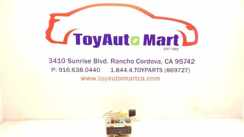04 TOYOTA SIENNA XLE 3.3L CABIN FUSE BOX