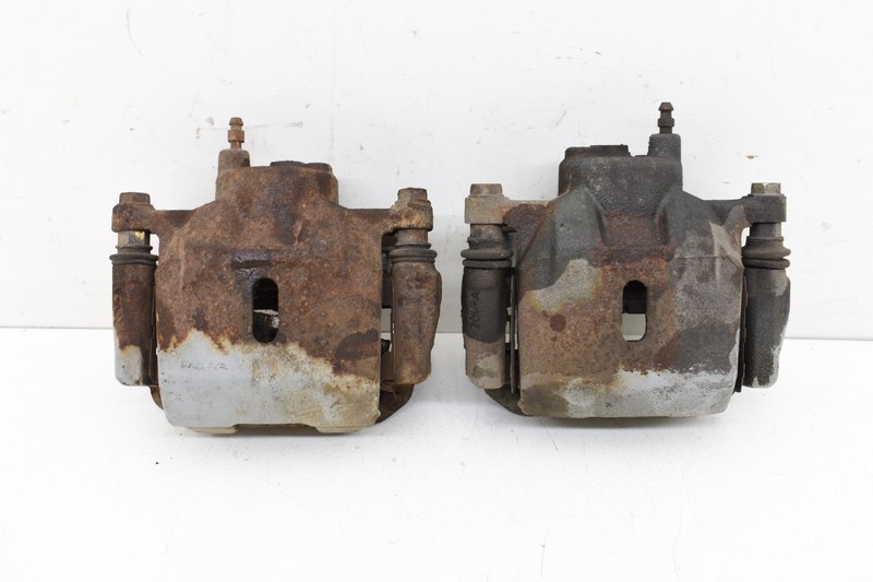 2001 TOYOTA MR2 SPYDER ZZW30 SET OF 2 FRONT LEFT & RIGHT BRAKE CALIPERS OEM KW64