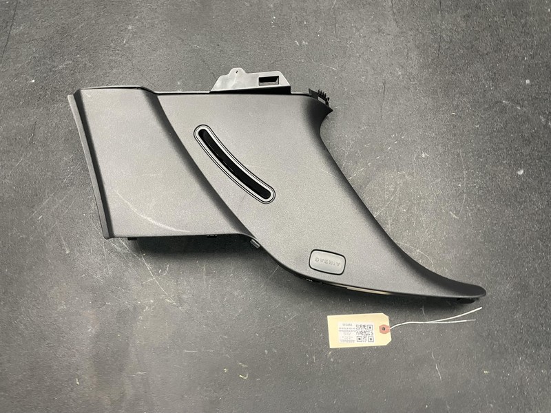 Rear Right D Pillar Upper Trim Panel 2018 Mercedes GLS 550 1666906000 2017 2019