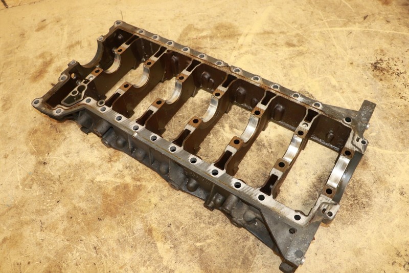 BMW E90 E60 128 328 528 530 Bare Engine Motor Lower Crankshaft Case 7558325 OEM