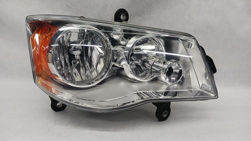 08-'16 CHRYSLER TOWN & COUNTRY Right passenger headlight halogen OEM Grade A!