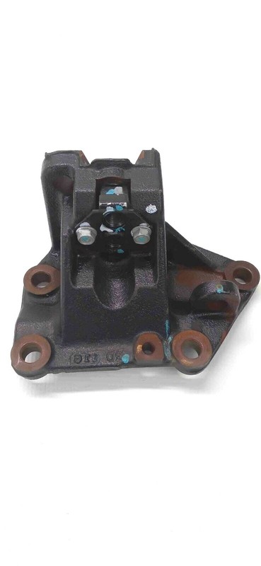 2015 hyundai accent gls 1.6l sedan at transmission mount bracket oem 4521126302
