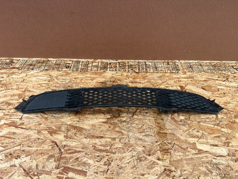 INFINITI Q50 2014-2017 OEM FRONT LOWER BUMPER GRILL ASSEMBLY
