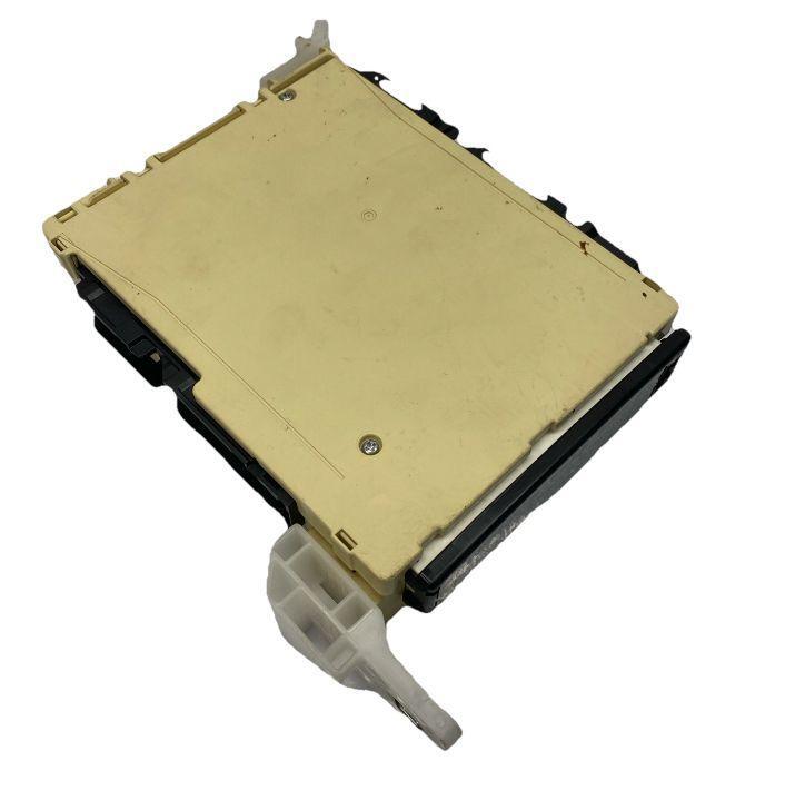 Toyota Corolla junction block bos 20 cabin fuse relay box assy OEM 8273002N10