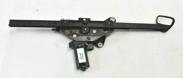 10-17 Mercedes W207 E350 E400 E550 Coupe Right Seat Belt Feeder Motor Black OEM