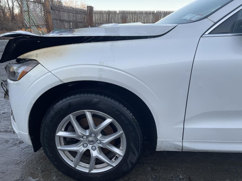 2018-2024 VOLVO XC60 LEFT FENDER PAINT ONLY TOASTED BY HEADLIGHT AWD 25K 61321