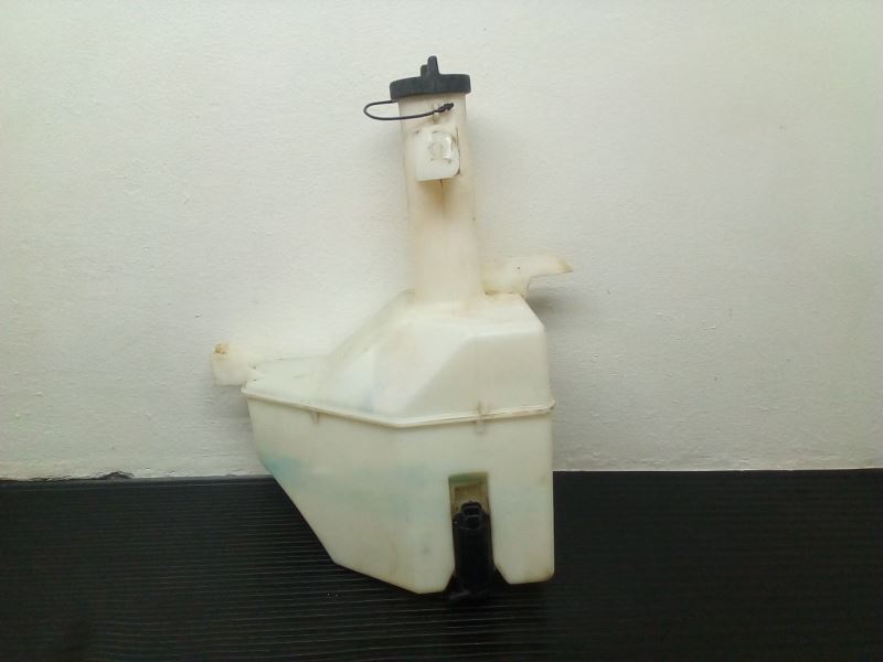 99-06 Ford F250SD F350SD Windshield Washer Reservoir Tank OEM F81U-17618-AA