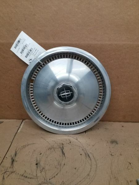 Wheel Cover HubCap 82-ribs Fits 75-81 LINCOLN & TOWN CAR 243228