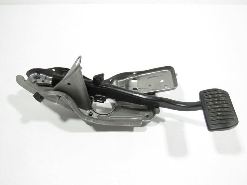 23-25 Polestar 2 2024 Brake Stop Pedal Pad W/ Bracket ;:Y