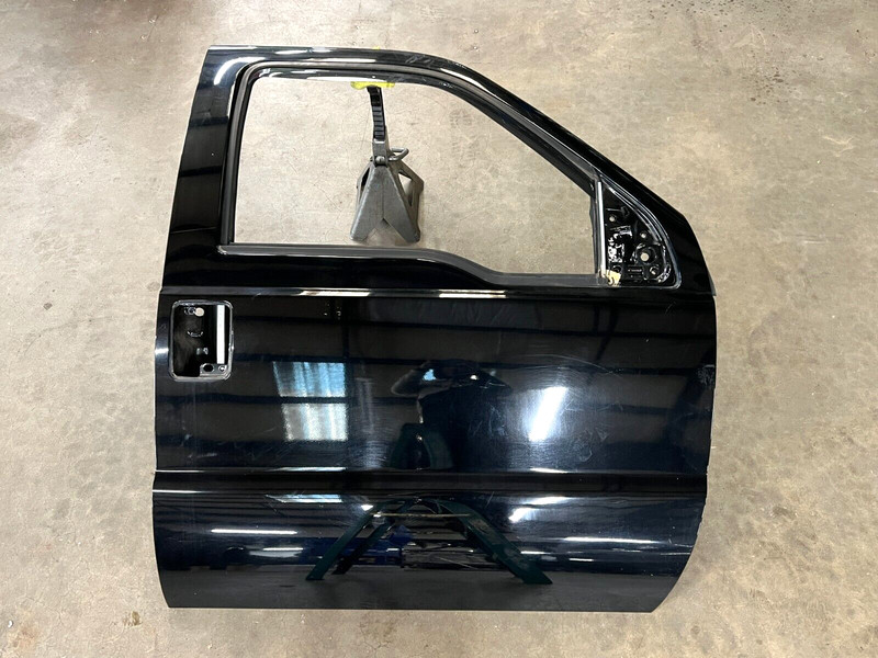 ⭐2008-2016 FORD F-250 FRONT RIGHT PASS EXTERIOR DOOR PANEL BLACK OEM LOT2563