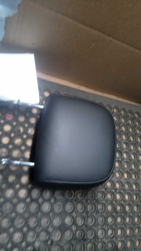 2016 Buick Regal Blue Left Side Headrest OEM Used 101K Miles NJ25-22126-555867