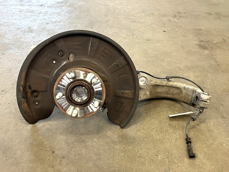 ⭐2016-2020 TESLA MODEL X AWD FRONT LEFT DRIVER SPINDLE KNUCKLE HUB OEM LOT2740