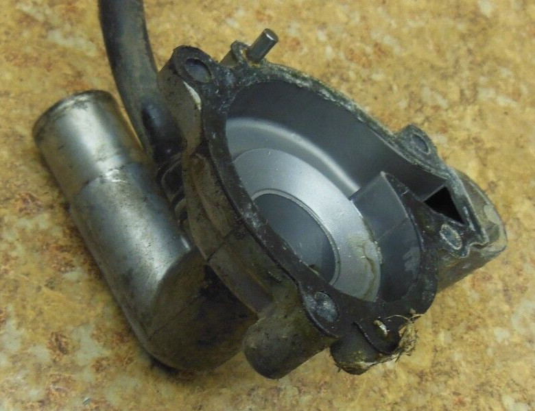 1986 Yamaha VMX540 Vmax VMX 540 Snowmobile Coolant Water Pump Cover Case Chain V
