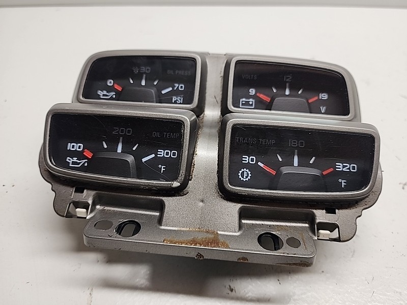 92233047 | 10 - 15 Chevrolet Camaro Center Console Gauges OEM