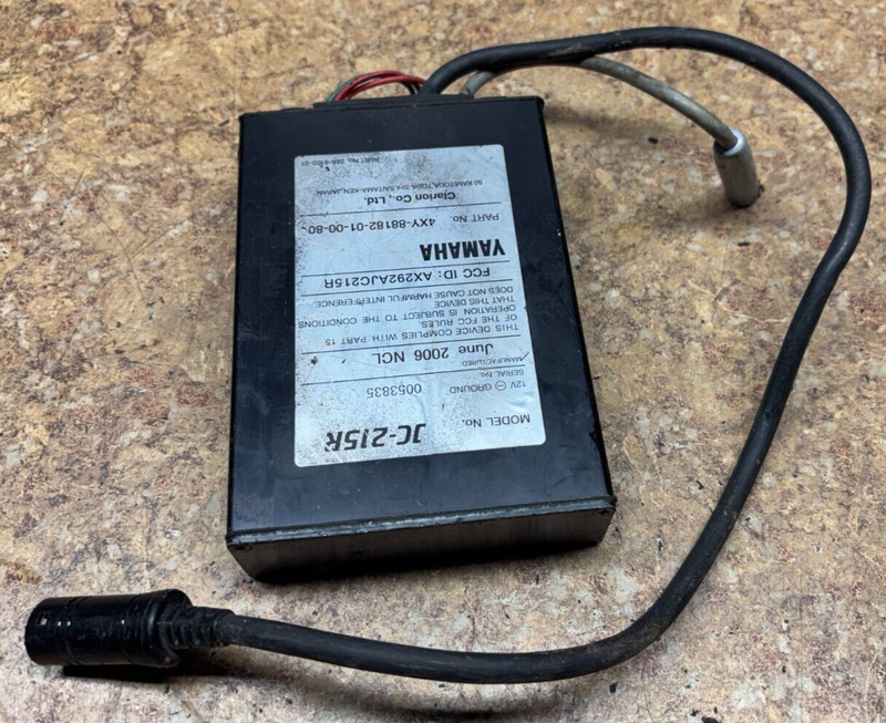 2007 Yamaha Royal Star Venture XVZ13 XVZ 1300 CB Box Audio Equipment Radio 06 C4