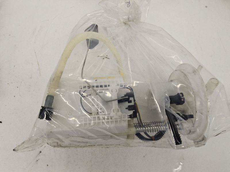 Fuel Pump Assembly 2.0L 4WD Fits 19-20 CHEROKEE 3445762