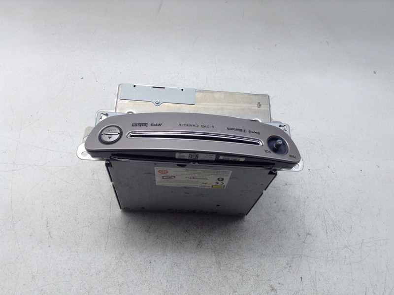 09-10 HYUNDAI GENESIS RADIO 6 CD DVD PLAYER OEM