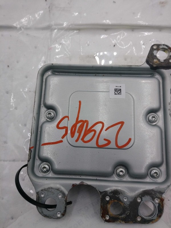 Used Air Bag Module fits: 2014 Infiniti Q70 Air Bag center console w/adaptive cr