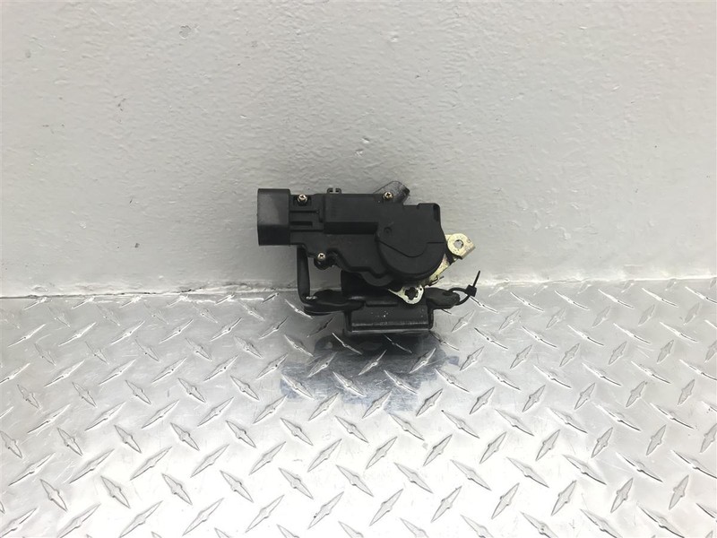 2004 CADILLAC SRX TAILGATE TRUNK ELECTRIC LOCK ACTUATOR OEM