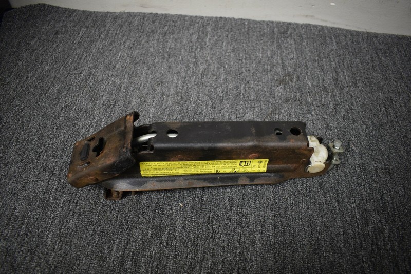 VOLKSWAGEN GOLF GTI CAR JACK FACTORY OEM