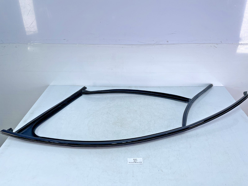 ✅ 15-24 OEM Porsche Macan 95B Front Left Side Lower Door Window Molding