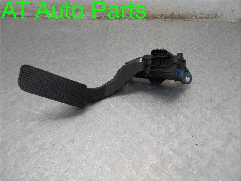 2007-2011 CHEVROLET SILVERADO 1500 GAS ACCELERATOR PEDAL SESNOR OEM 15847349