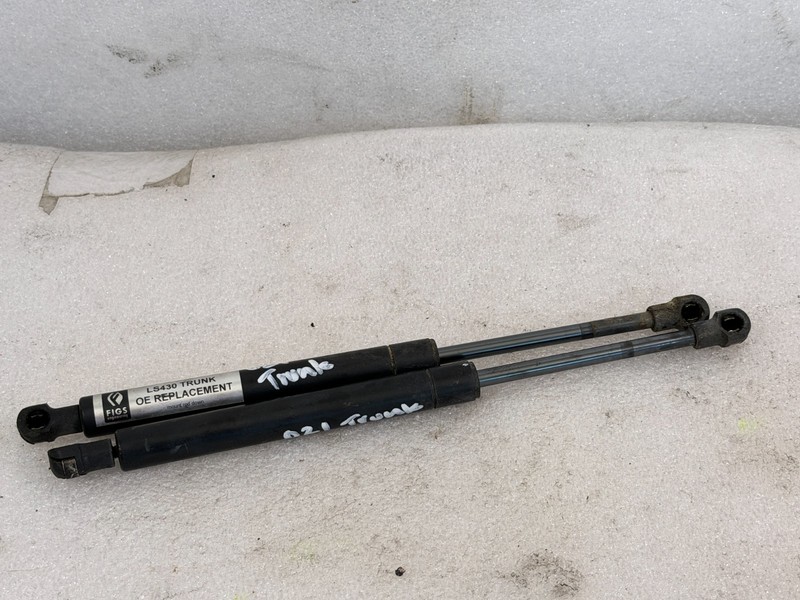 2001 2002 2003 2004 2005 2006 TRUNK STRUTS LEXUS LS430