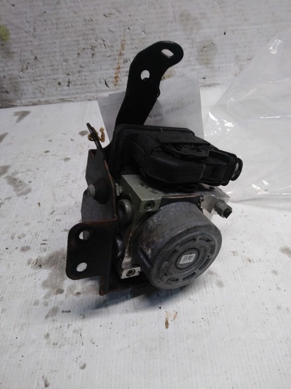 Used ABS Hydraulic Assembly fits: 2017 Mitsubishi Outlander sportGrade A