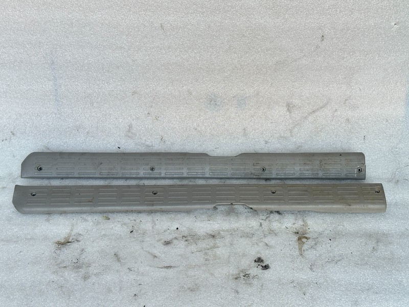 95-04 TOYOTA TACOMA DOOR SILL SCUFF TRIM SINGLE CAB DRIVER/PASSENGER GRAY #008