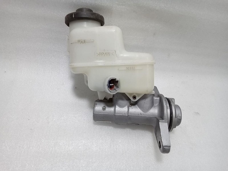 2016-2023 Toyota Tacoma 50347 Master Cylinder w/ Reservoir 4720104150