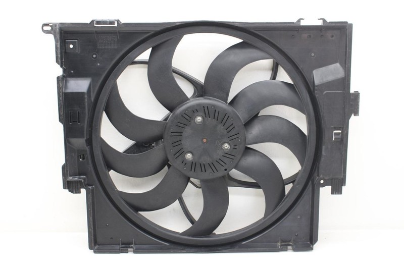 2014-2016 BMW 435i Convertible Radiator Engine Cooling Fan Assembly
