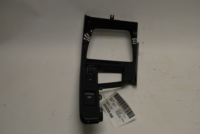 2016-2019 BMW X1 F48 CONSOLE SHIFTER TRIM BEZEL W/ PARKING & TRACTION SWITCH OEM