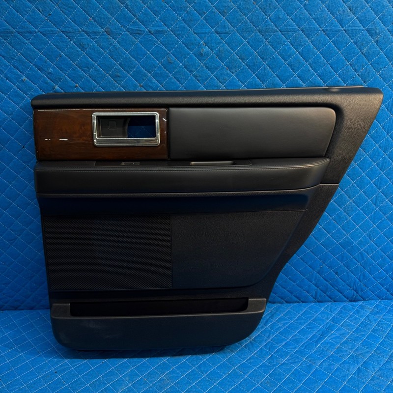 2015-2017 LINCOLN NAVIGATOR REAR RIGHT PASS INTERIOR DOOR PANEL OEM LOT2664