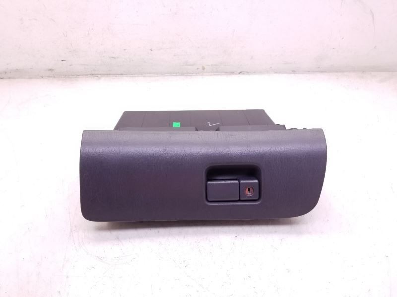 01-07 TOYOTA SIENNA INSTRUMENT GLOVE BOX