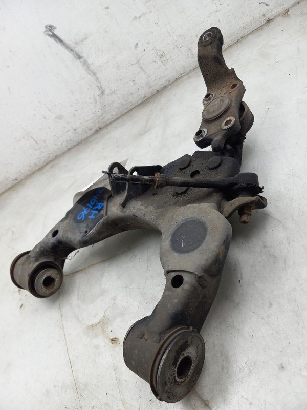 04-07 TOYOTA SEQUOIA 4.7L RWD AT PASSENGER SIDE FRONT LOWER CONTROL ARM