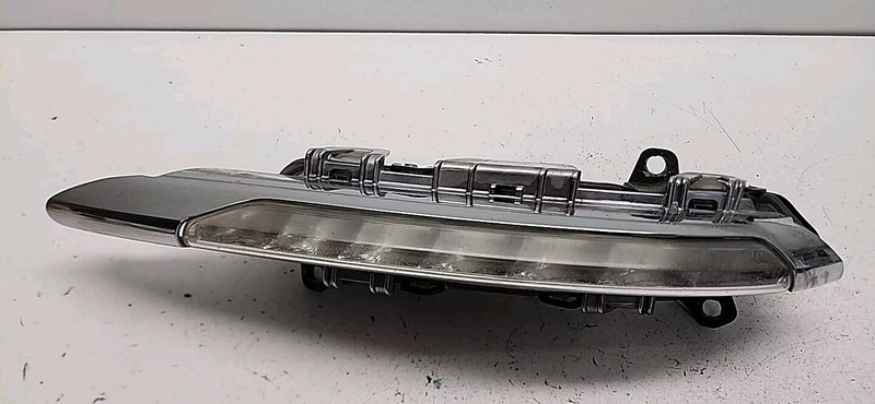 89206932 | 2008 - 2011 MERCEDES C300 C CLASS LEFT FOG LIGHT RUNNING LIGHT OEM Lh