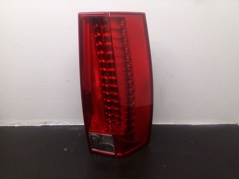 07-14 Cadillac Escalade Right Passenger Tail Light Lamp Assembly OEM 22884388