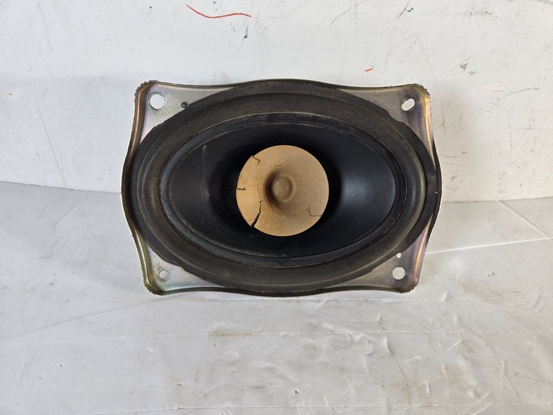 2015-2018 Nissan Sentra Right Rear Package Tray Speaker RH 28157-3TA1B OEM 15278
