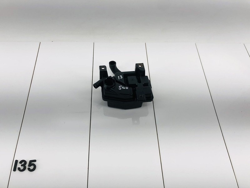 12-19 FIAT 500 1.4L L4 GAS ENGINE MOTOR CRANKCASE OIL SEPARATOR OEM