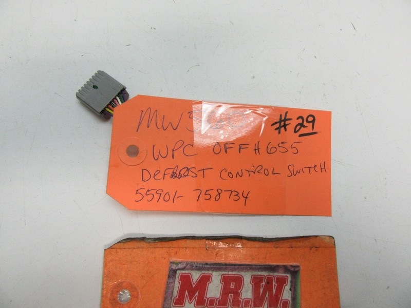 WIRE PLUG CONNECTOR PIG TAIL SWITCH DIAL KNOB DASH TEMPERATURE CONTROL DEFROST