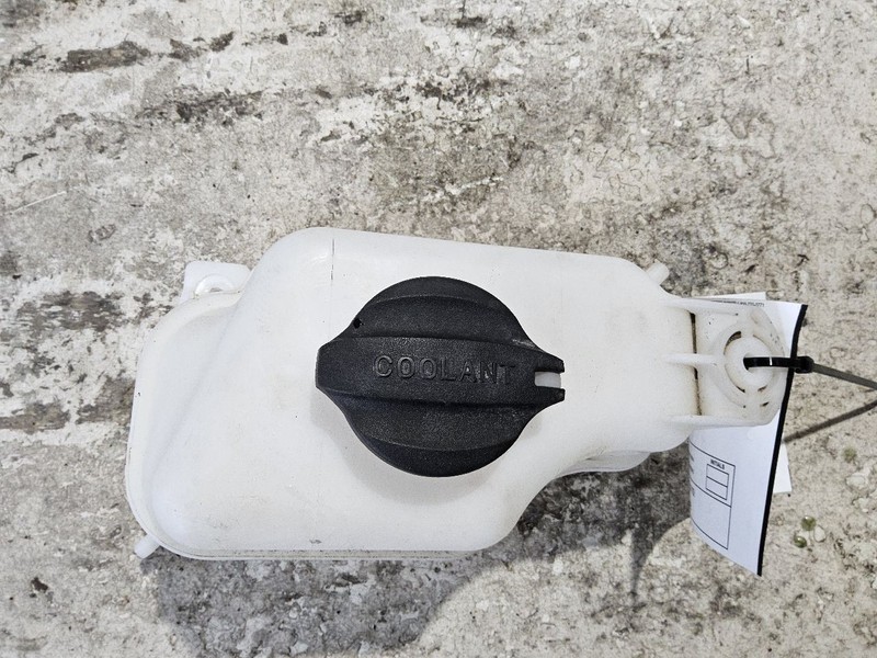 Coolant Reservoir Fits 14-20 SORENTO 3389432