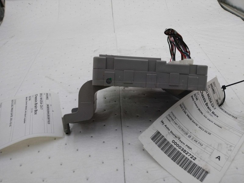 2011 MAZDA CX-7 Body Control Module OEM EH4467560C 156K Miles Black